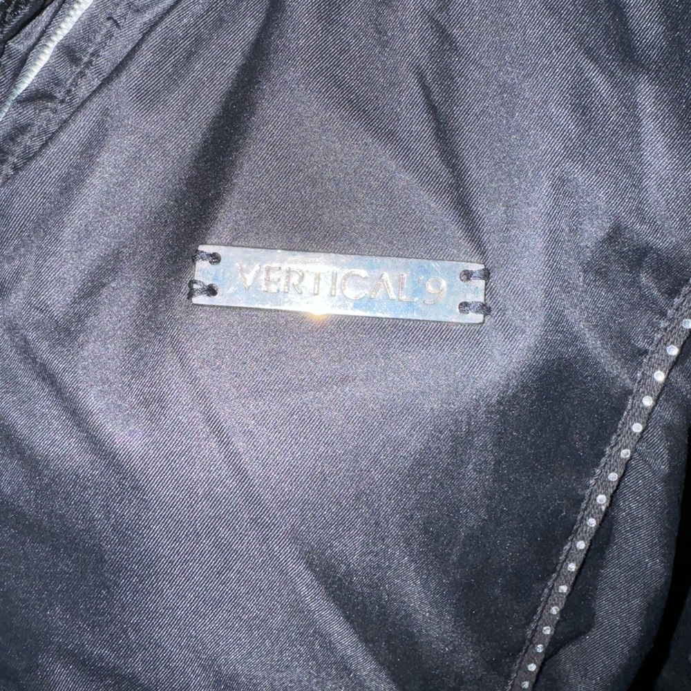 Gorgeous black ski type jacket - Picture 7 of 7